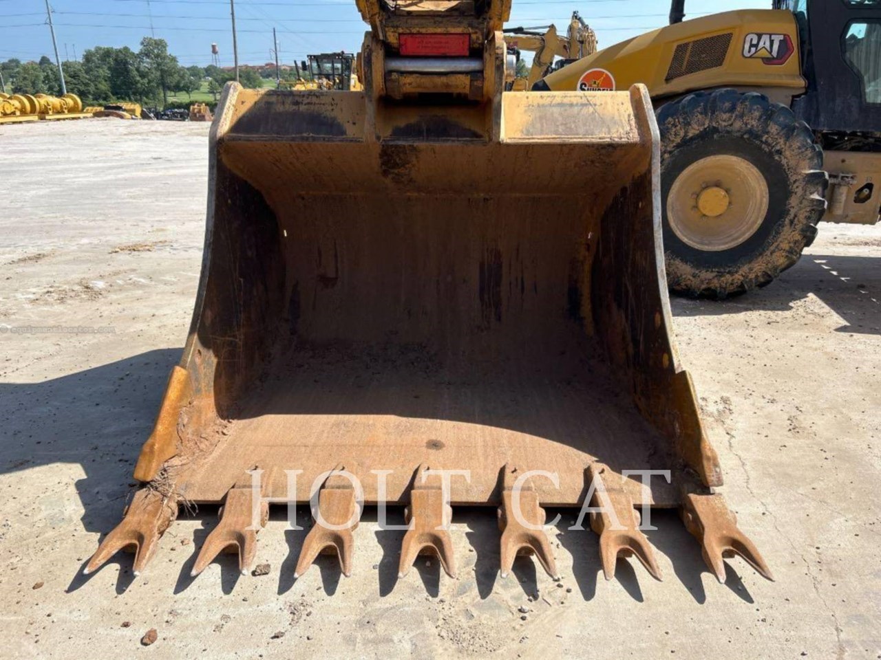 2024 Caterpillar 352 11 TC Image 13