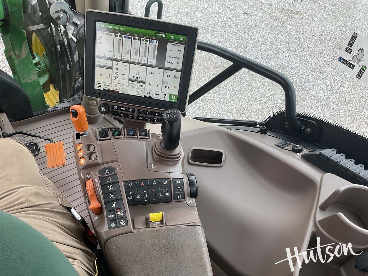 2019 John Deere 6155R Image 10