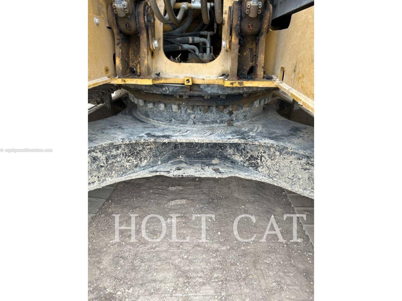 2024 Caterpillar 325 TC Image 10