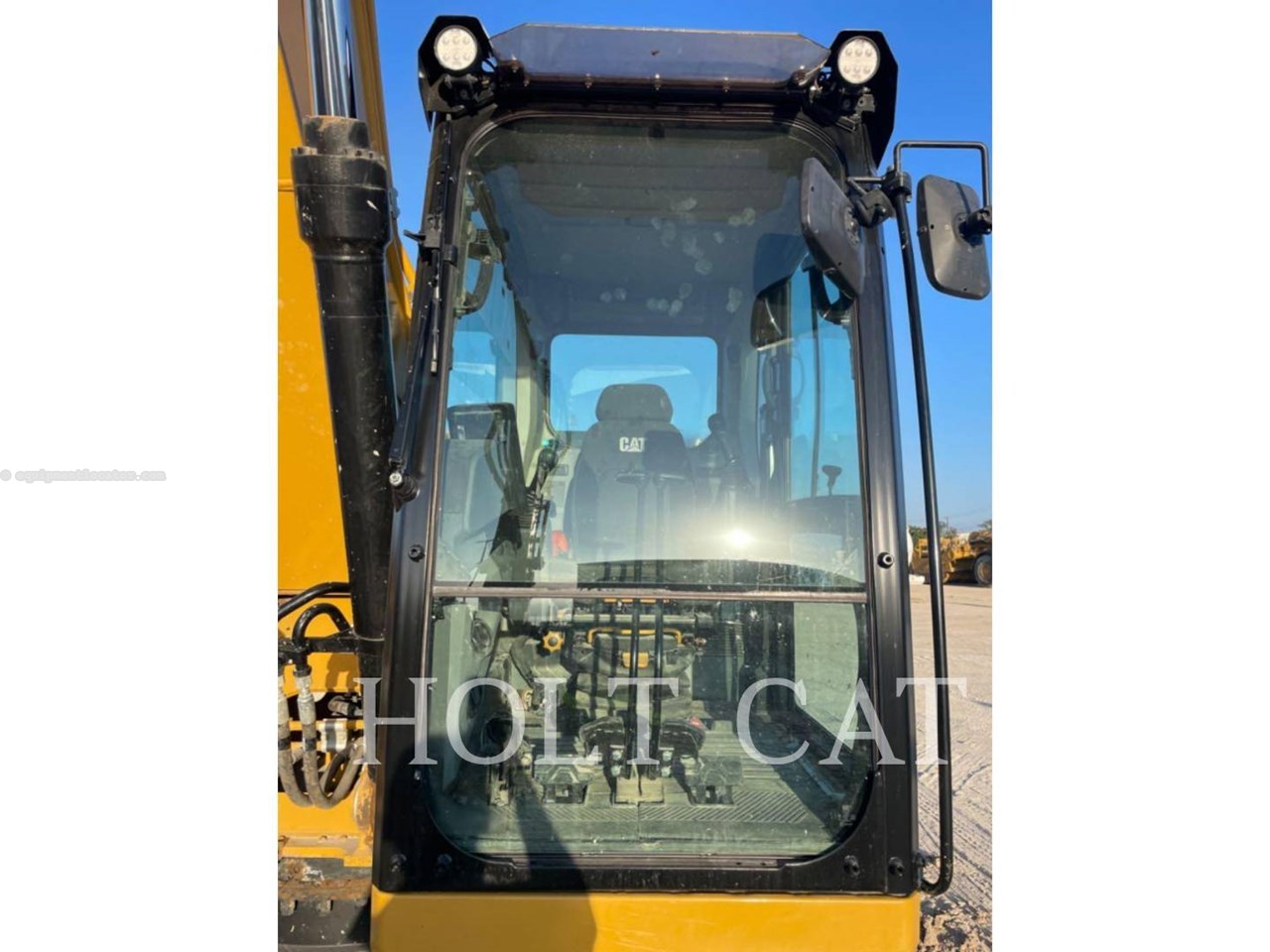 2023 Caterpillar 320 TC Image 13