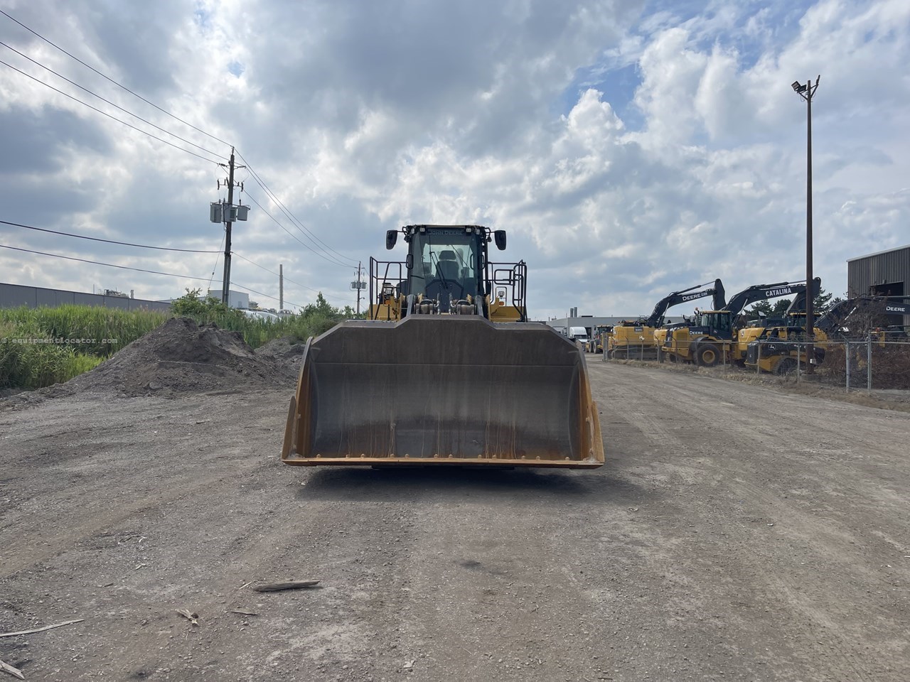 2020 John Deere 844L Image 2