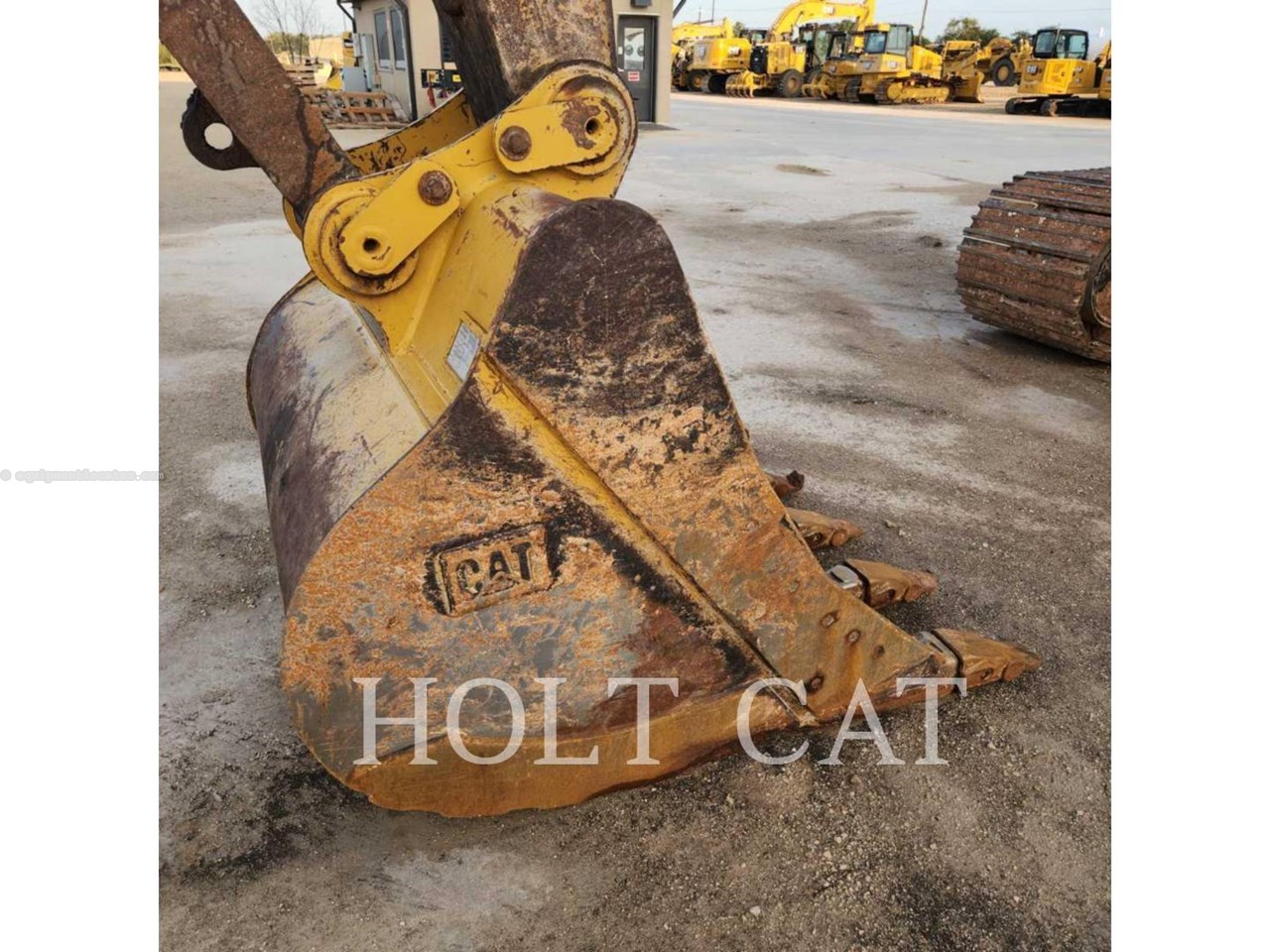 2024 Caterpillar 330GC Image 10