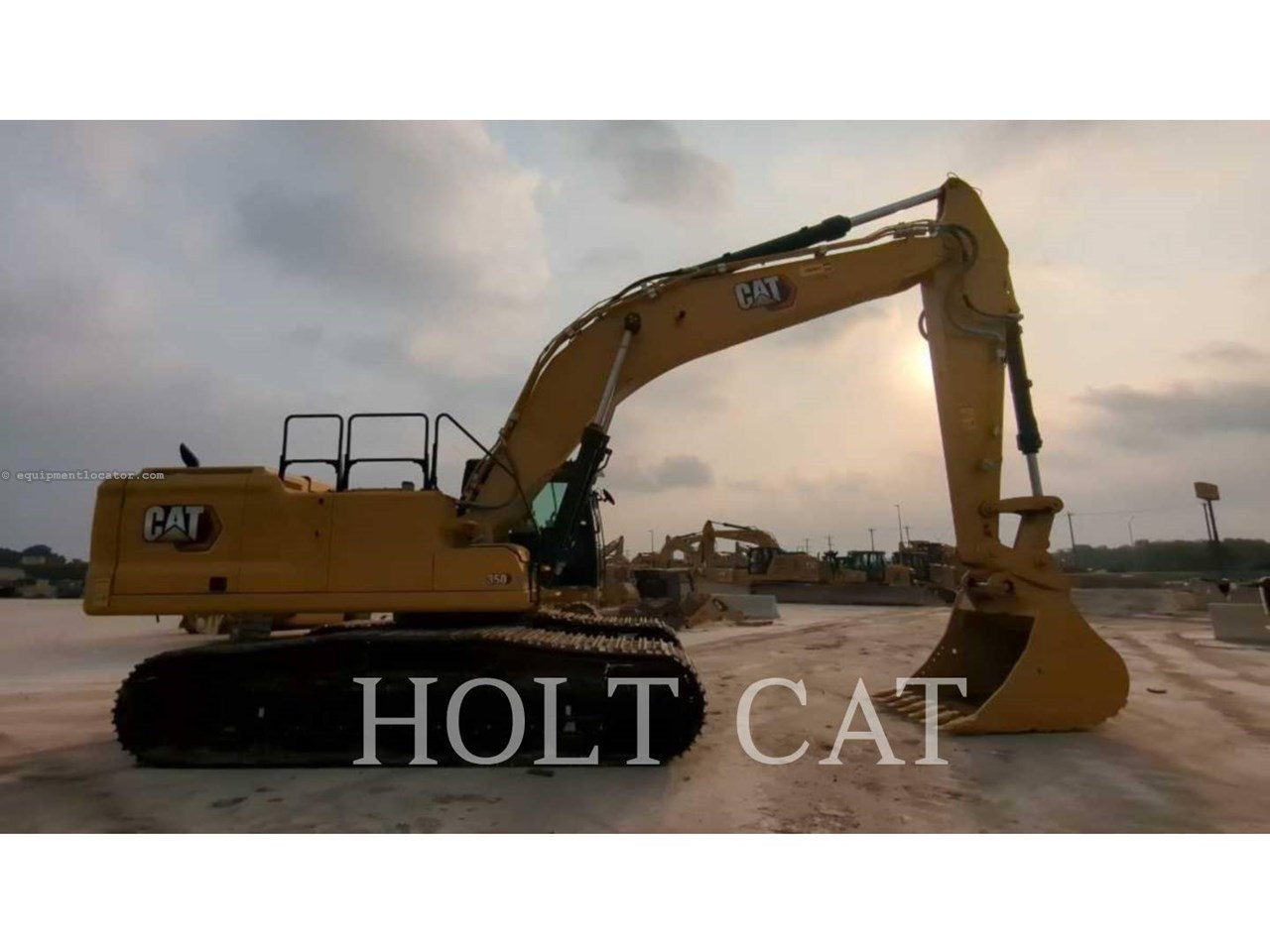 2023 Caterpillar 350 12 TC Image 2