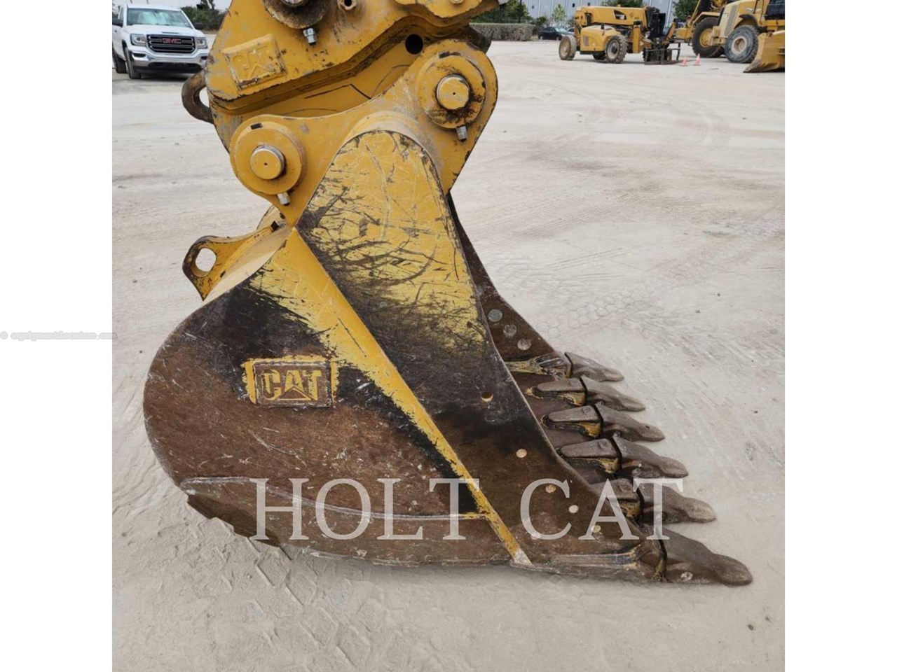 2023 Caterpillar 323 TC Image 10