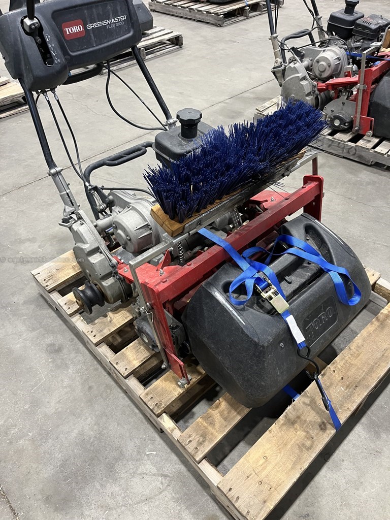 2013 Toro FLEX 2100 Image 2