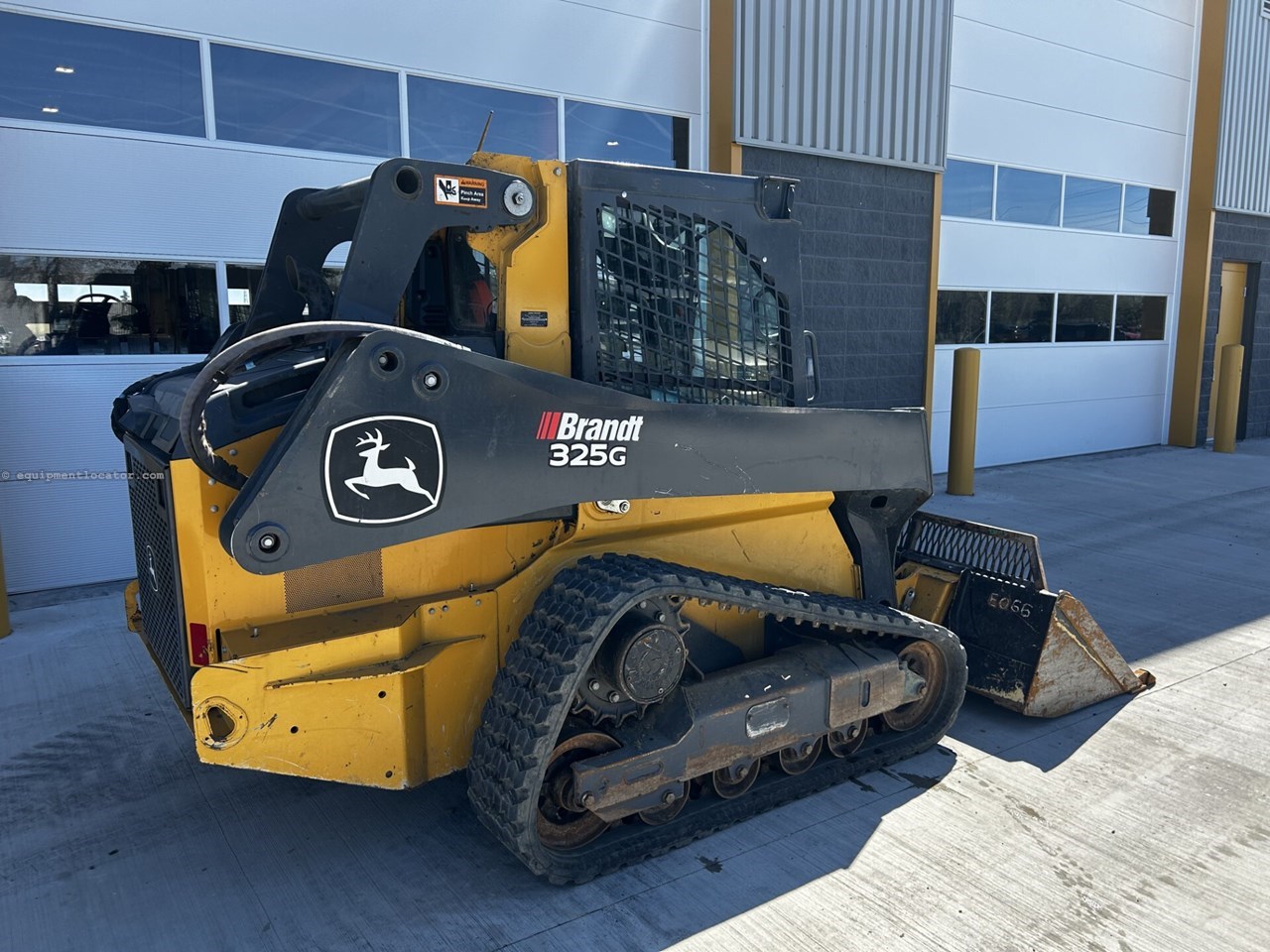 2023 John Deere 325G Image 4