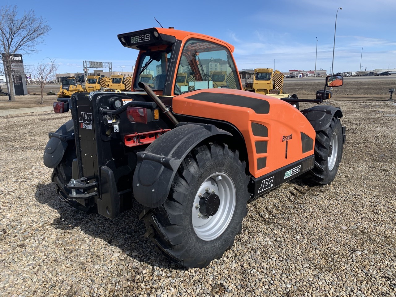 2023 JLG AG925 Image 3