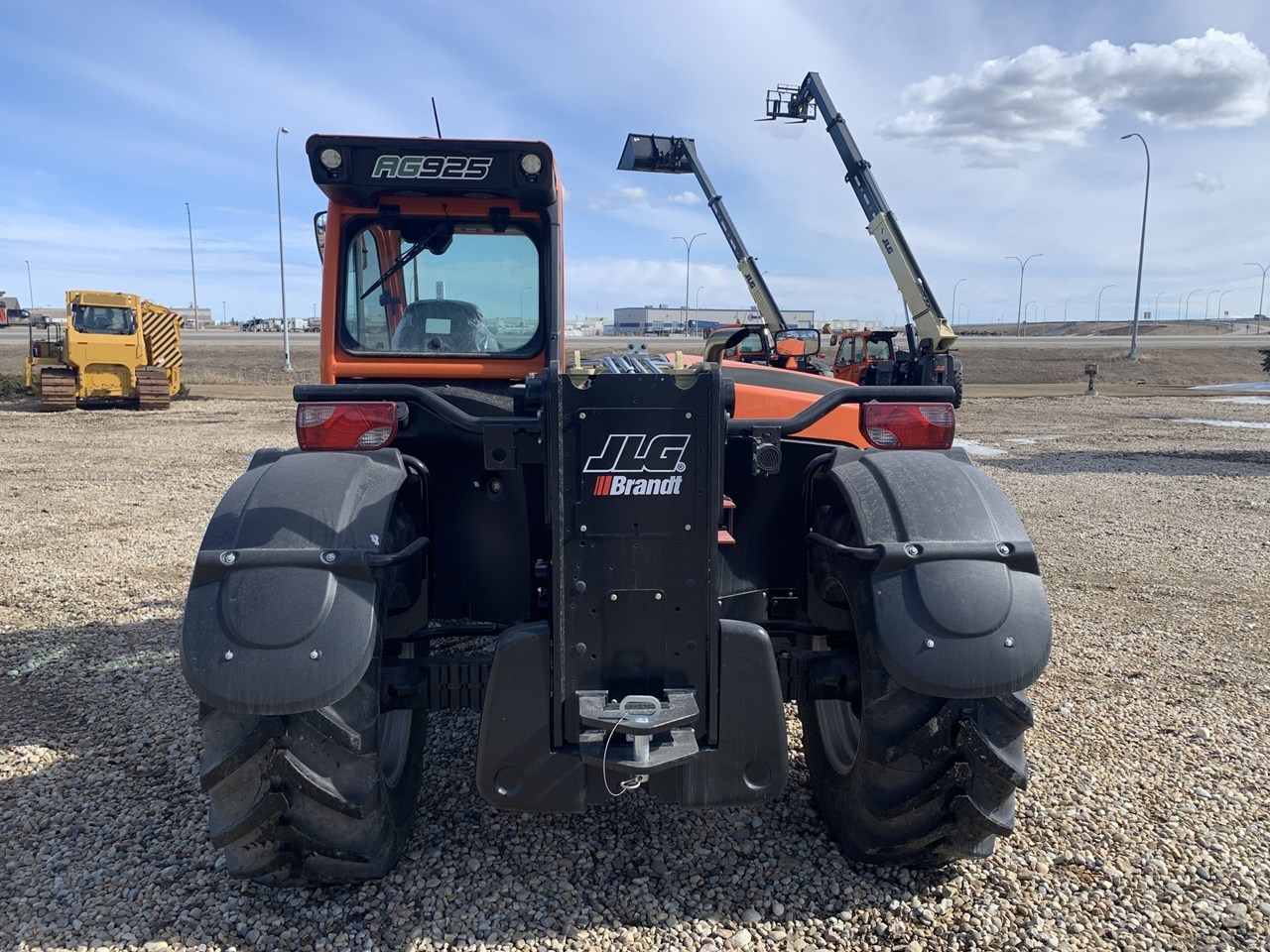 2023 JLG AG925 Image 4