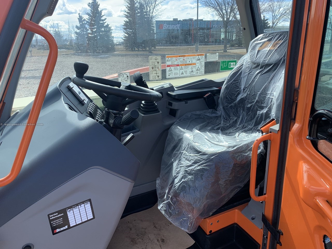 2023 JLG AG925 Image 6