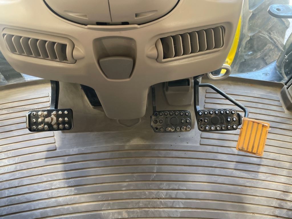 2022 John Deere 6175M Image 44