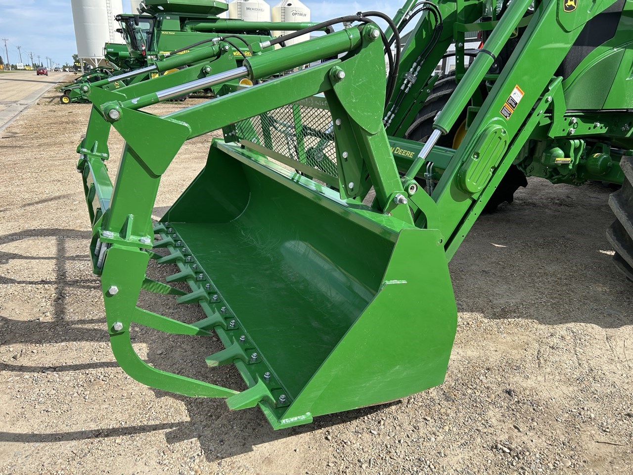 2023 John Deere 6195M Image 10