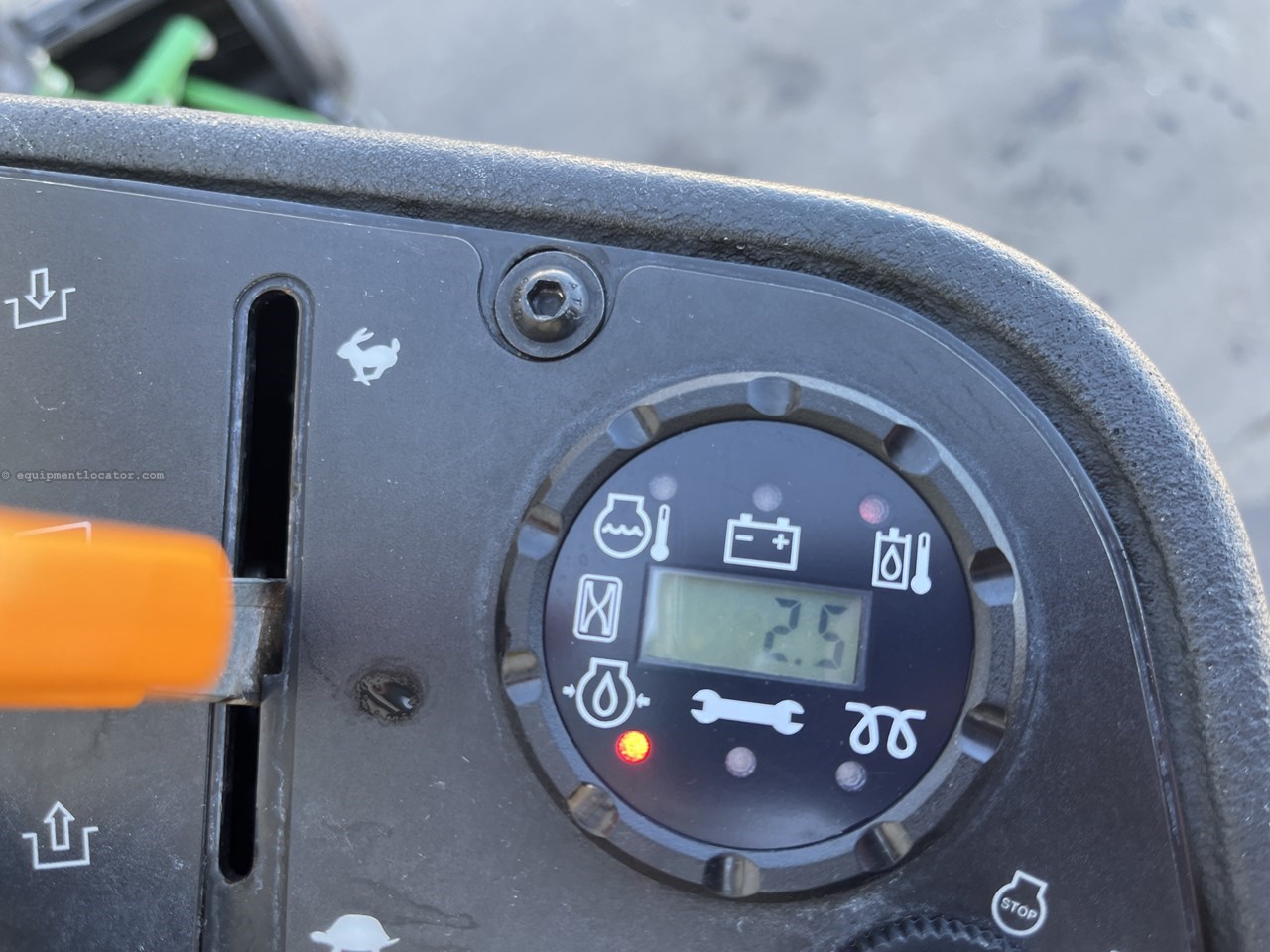 John Deere 2500B Image 10