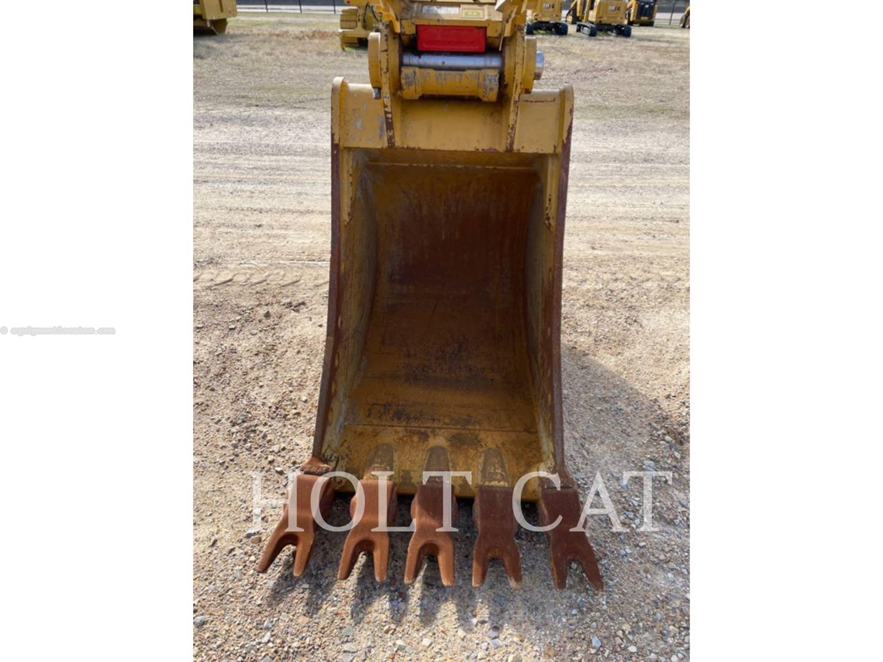 2024 Caterpillar 325 TC Image 9