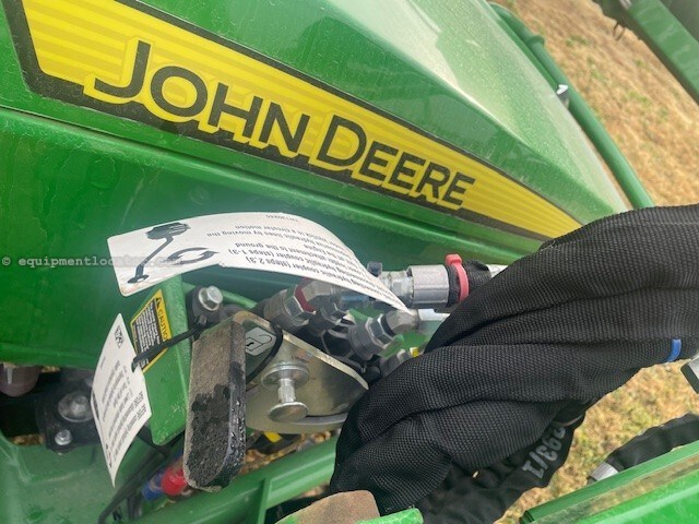 2023 John Deere 1025R Image 10
