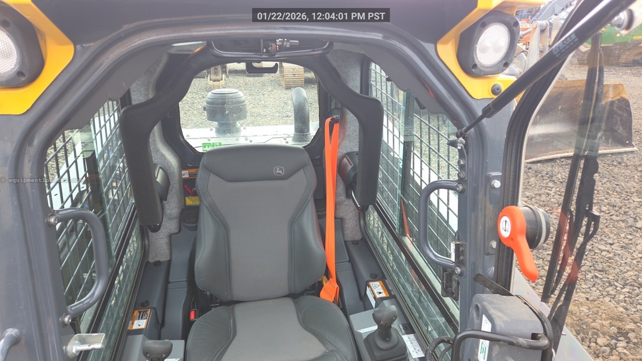 2024 John Deere 333 P Image 10