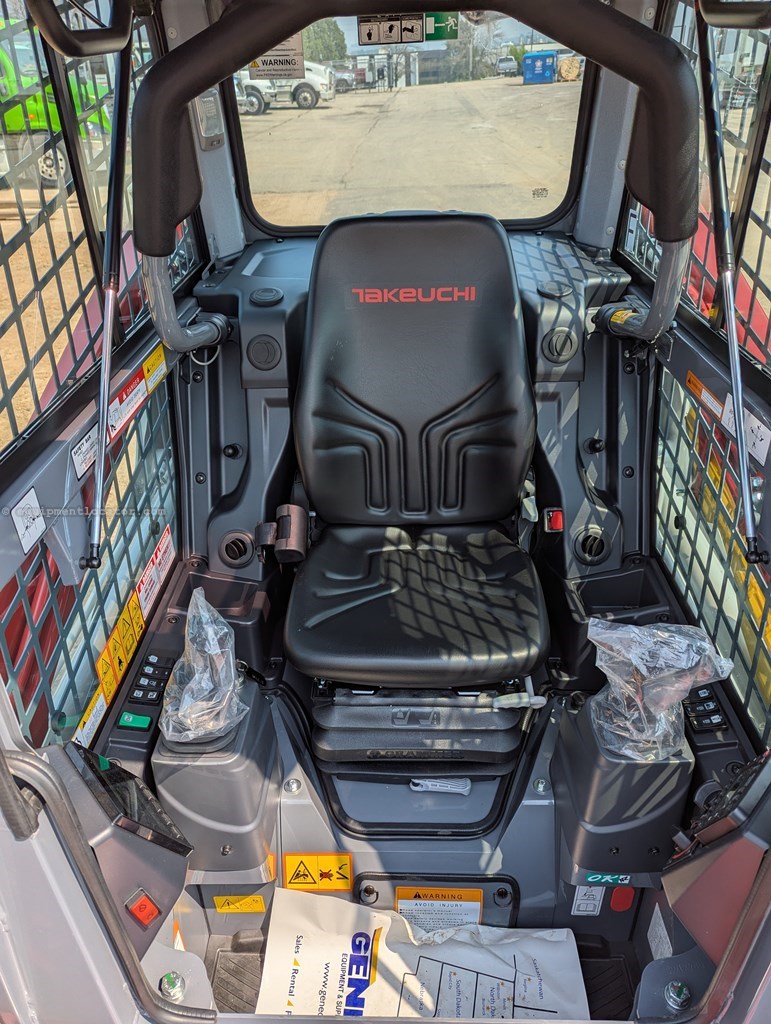 2025 Takeuchi TL8R2 Image 10