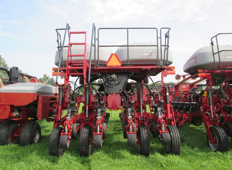 2018 Case IH 2150 16-30 Image 10