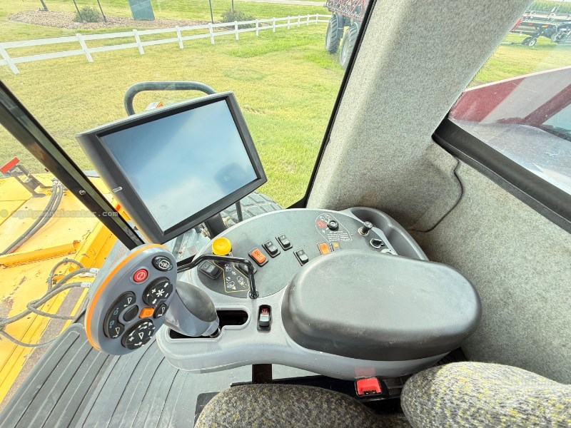 2021 New Holland SPEEDROWER 260 Image 10