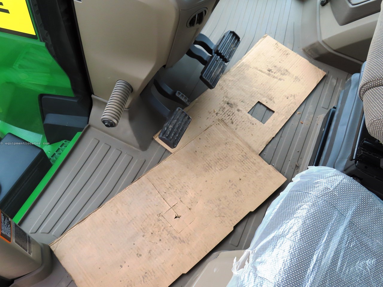 2024 John Deere 8R 280 Image 28