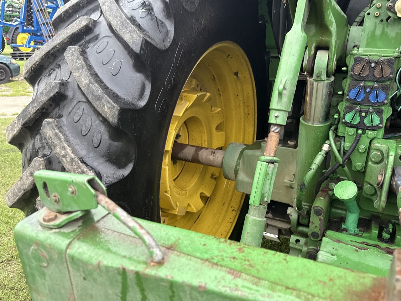 2015 John Deere 6175R Image 10