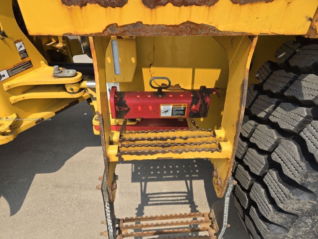 2019 John Deere 544L Image 27