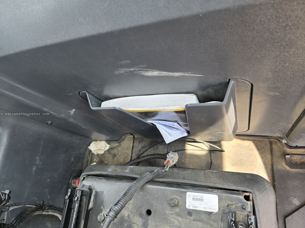 2019 John Deere 544L Image 37