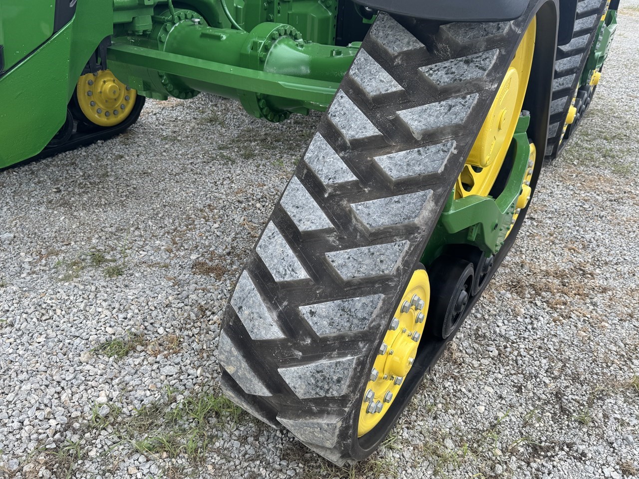 2023 John Deere 8RX 310 Image 10