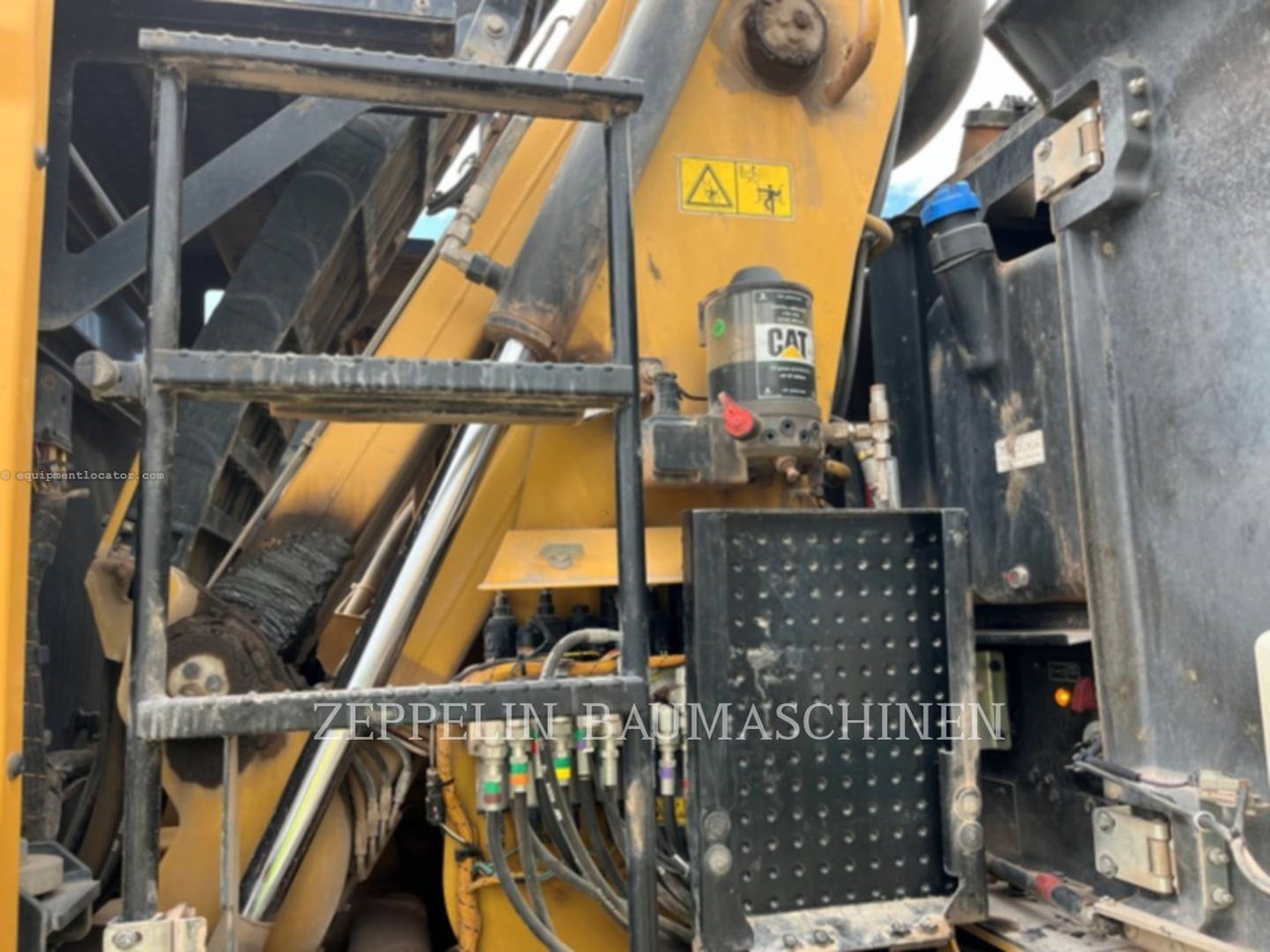 2020 Caterpillar MH3024-06C Image 12