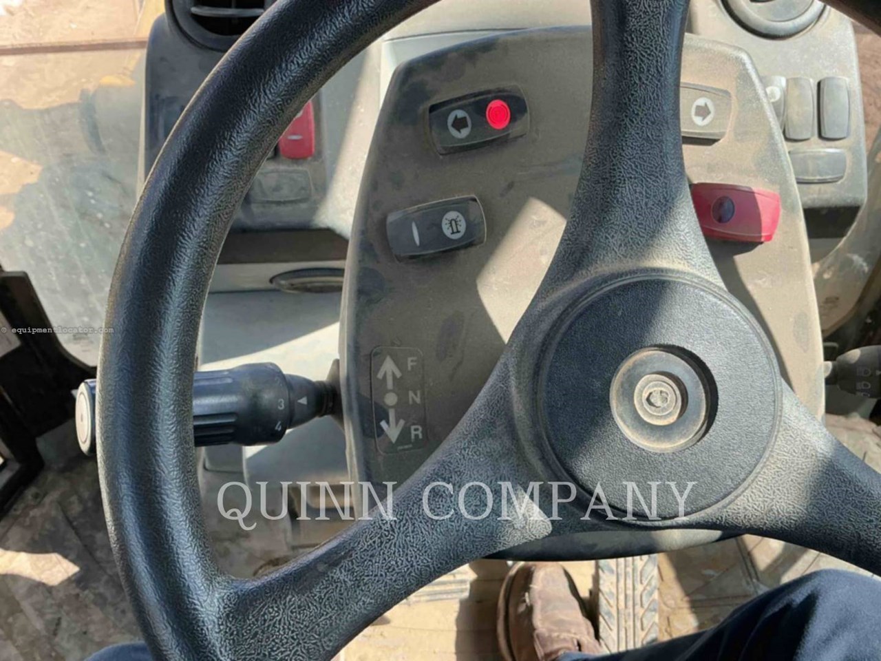 2015 Caterpillar 450F Image 10