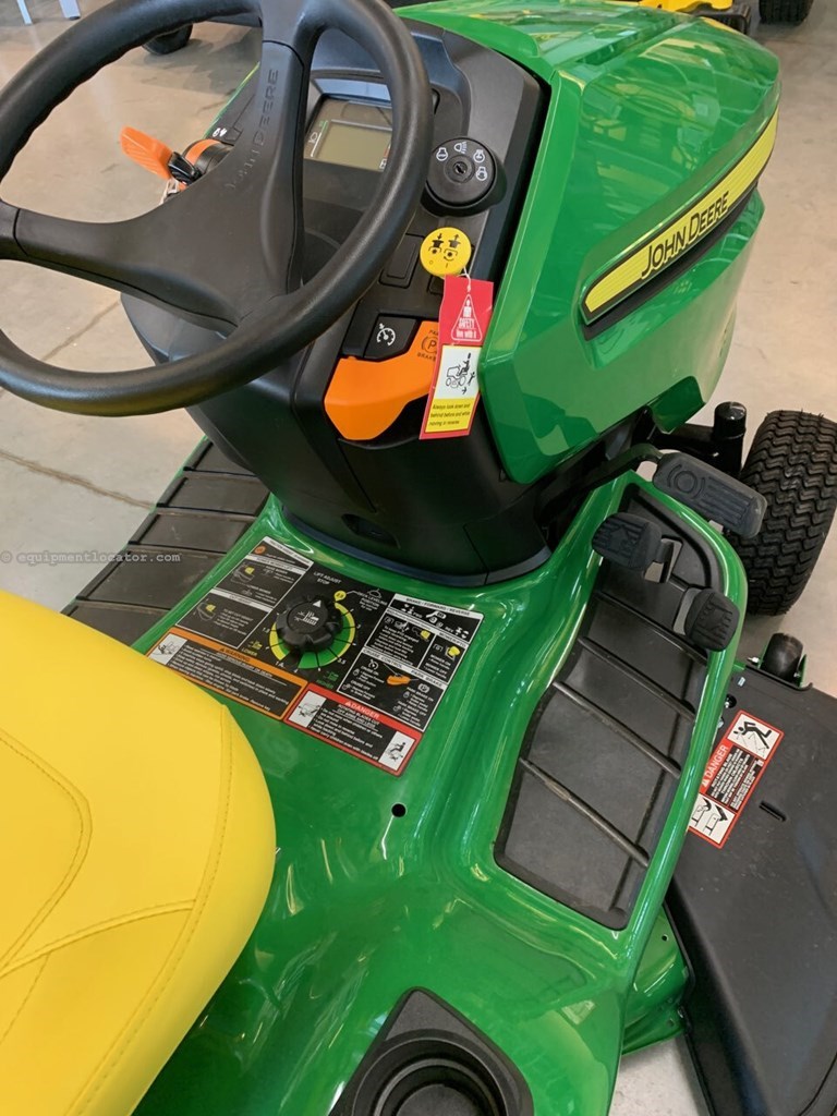 2025 John Deere X370 Image 10
