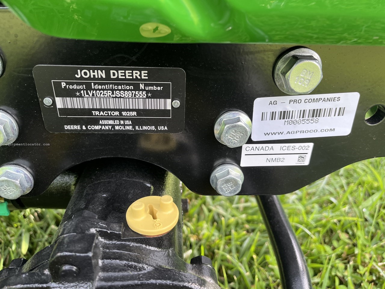 2025 John Deere 1025R Image 7