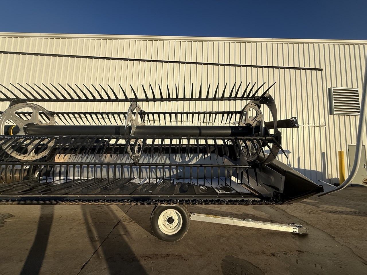 2023 MacDon FD235 Image 10