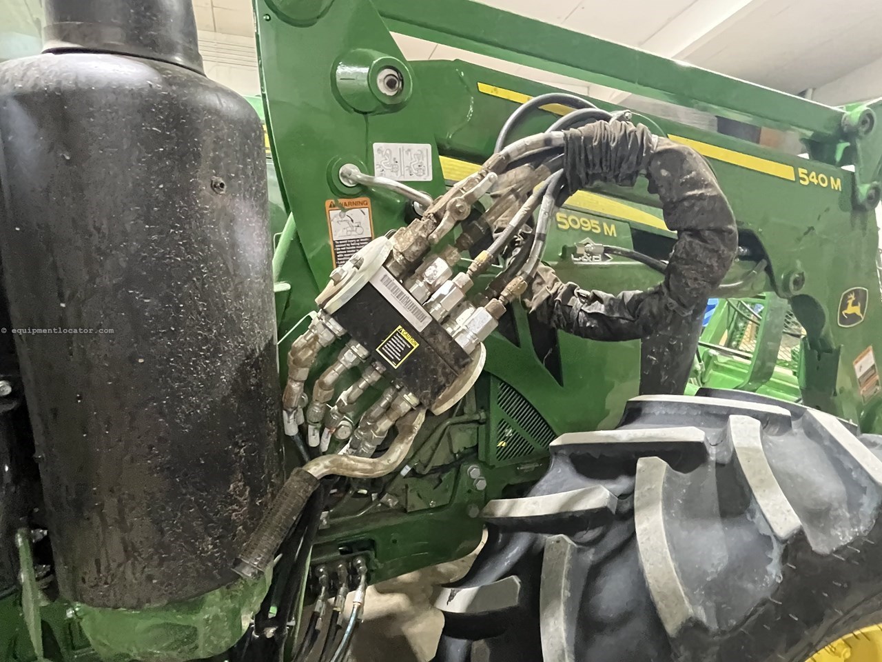 2025 John Deere 5095M Image 32