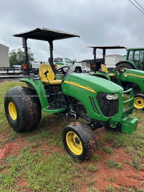 2013 John Deere 4520 Image 2