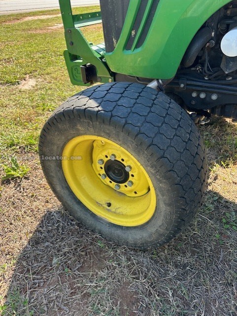 2013 John Deere 4520 Image 8