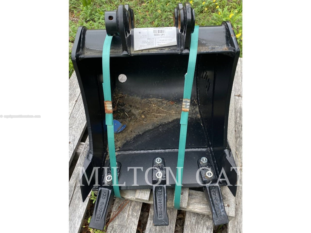 2022 Caterpillar CATERPILLAR 301 16INCH DIG BUCKET Image 2