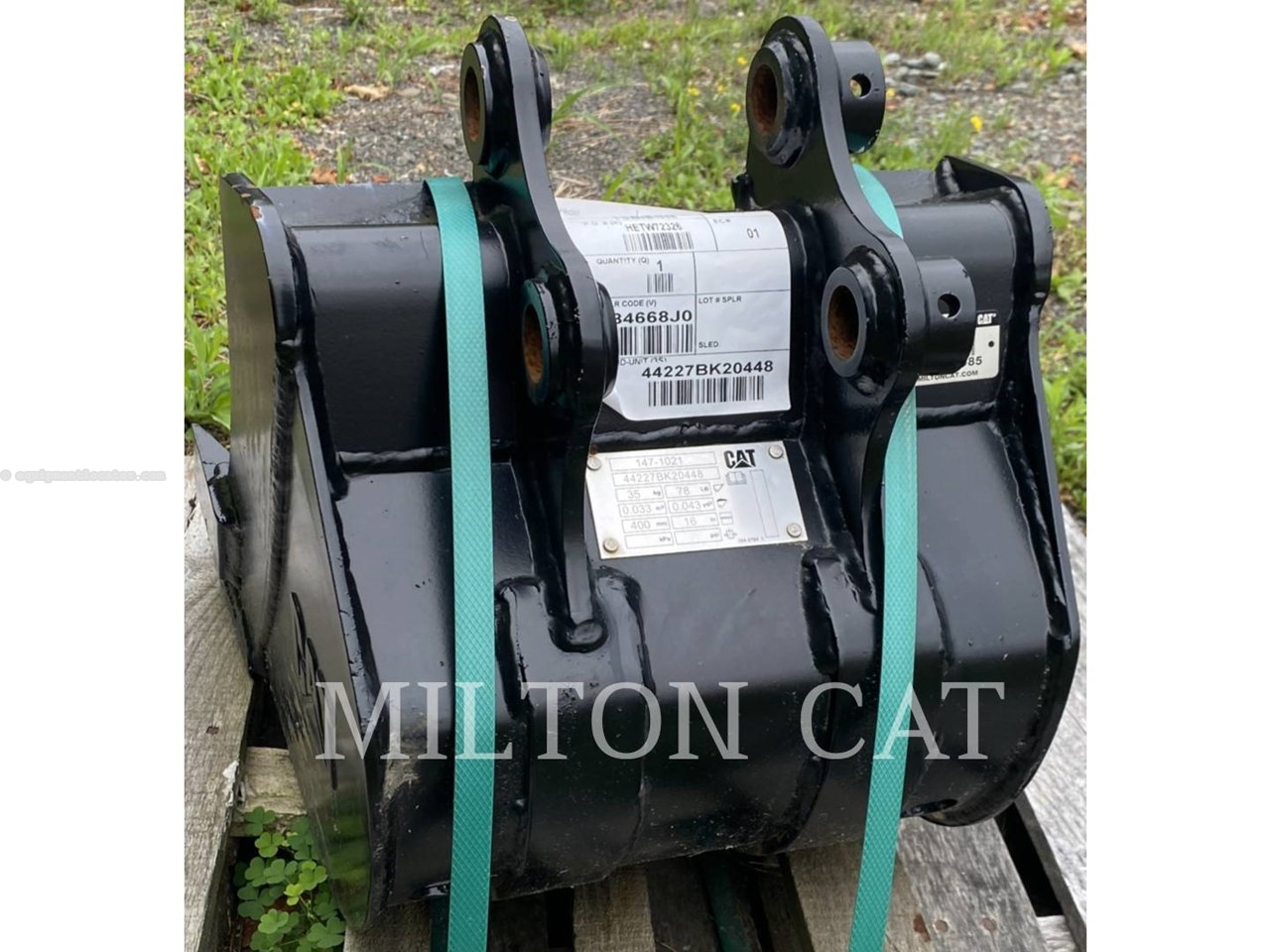 2022 Caterpillar CATERPILLAR 301 16INCH DIG BUCKET Image 3