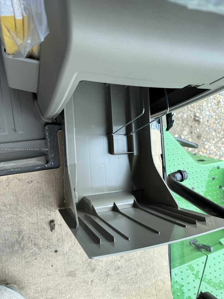 2025 John Deere 9R 540 Image 45