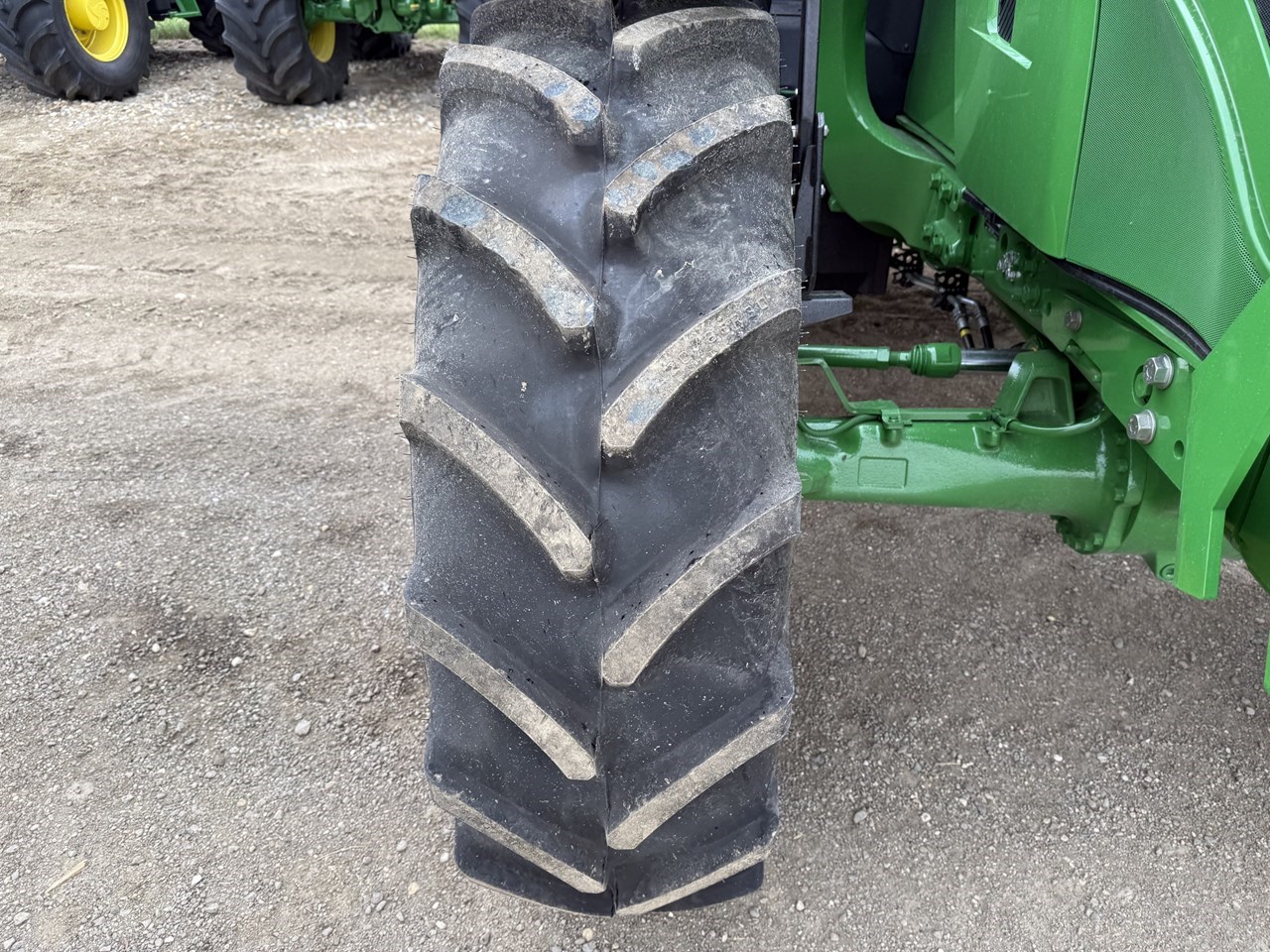2025 John Deere 6R 175 Image 10
