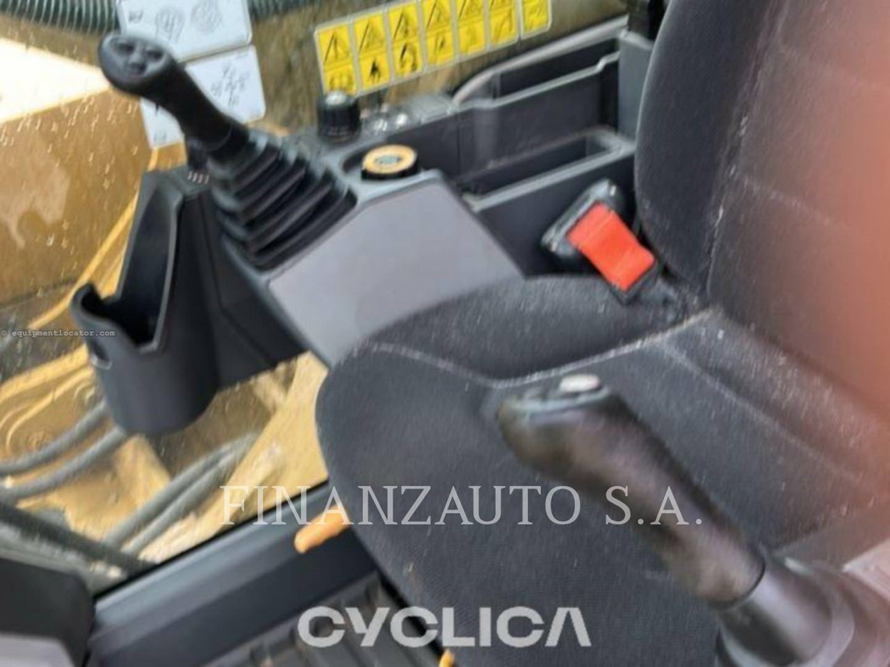 2020 Caterpillar 330GC Image 10