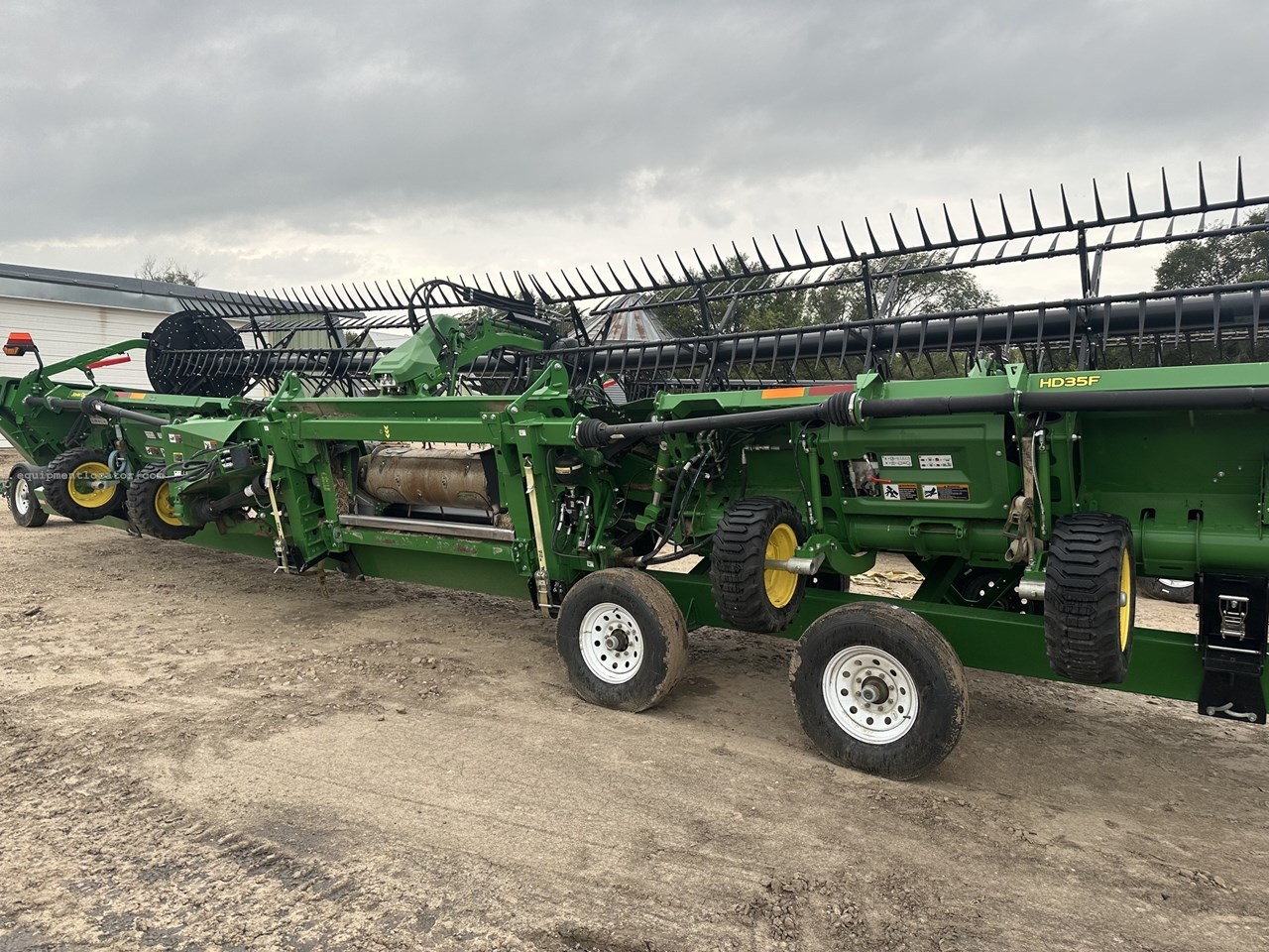 2022 John Deere HD35F Image 10