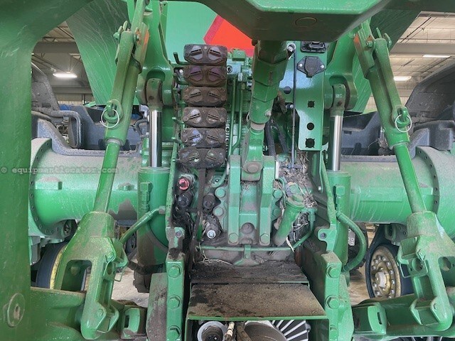 2021 John Deere 8RX 370 Image 10