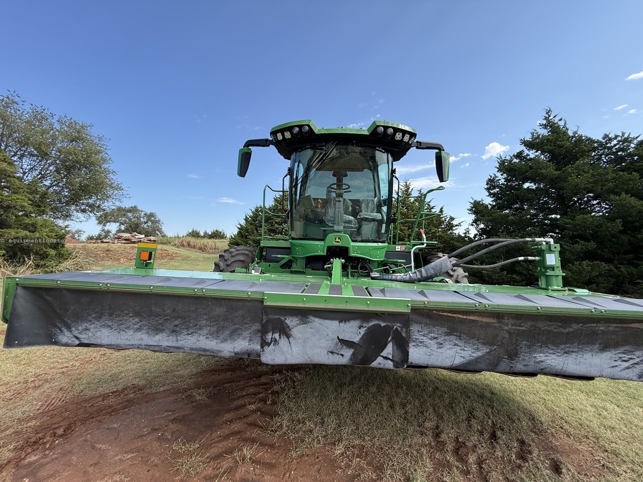 2023 John Deere W235R Image 4