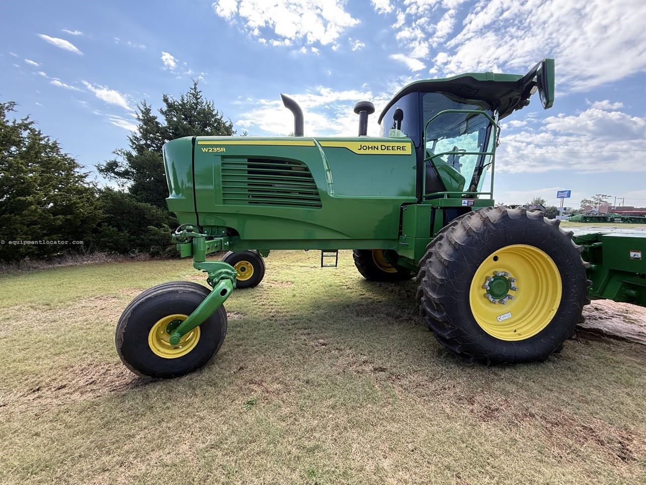 2023 John Deere W235R Image 10