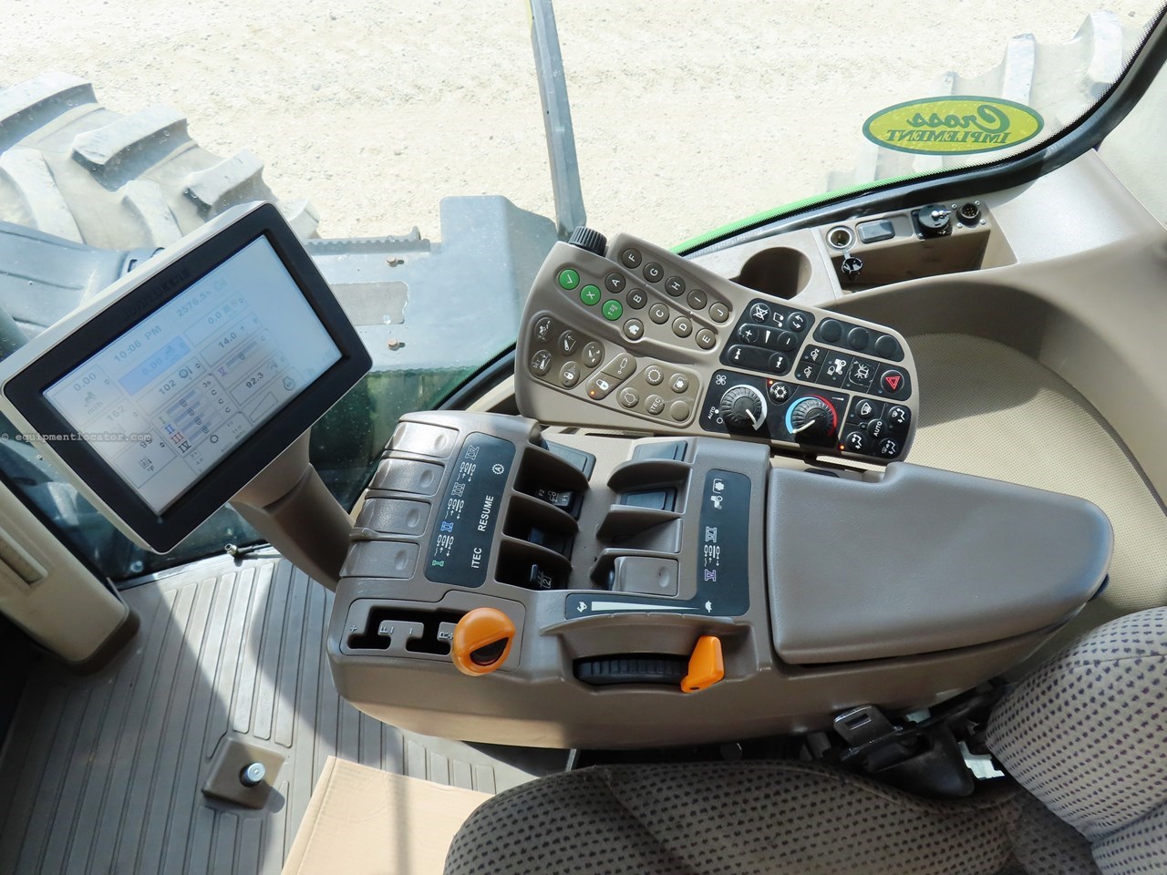 2014 John Deere 9510R Image 32