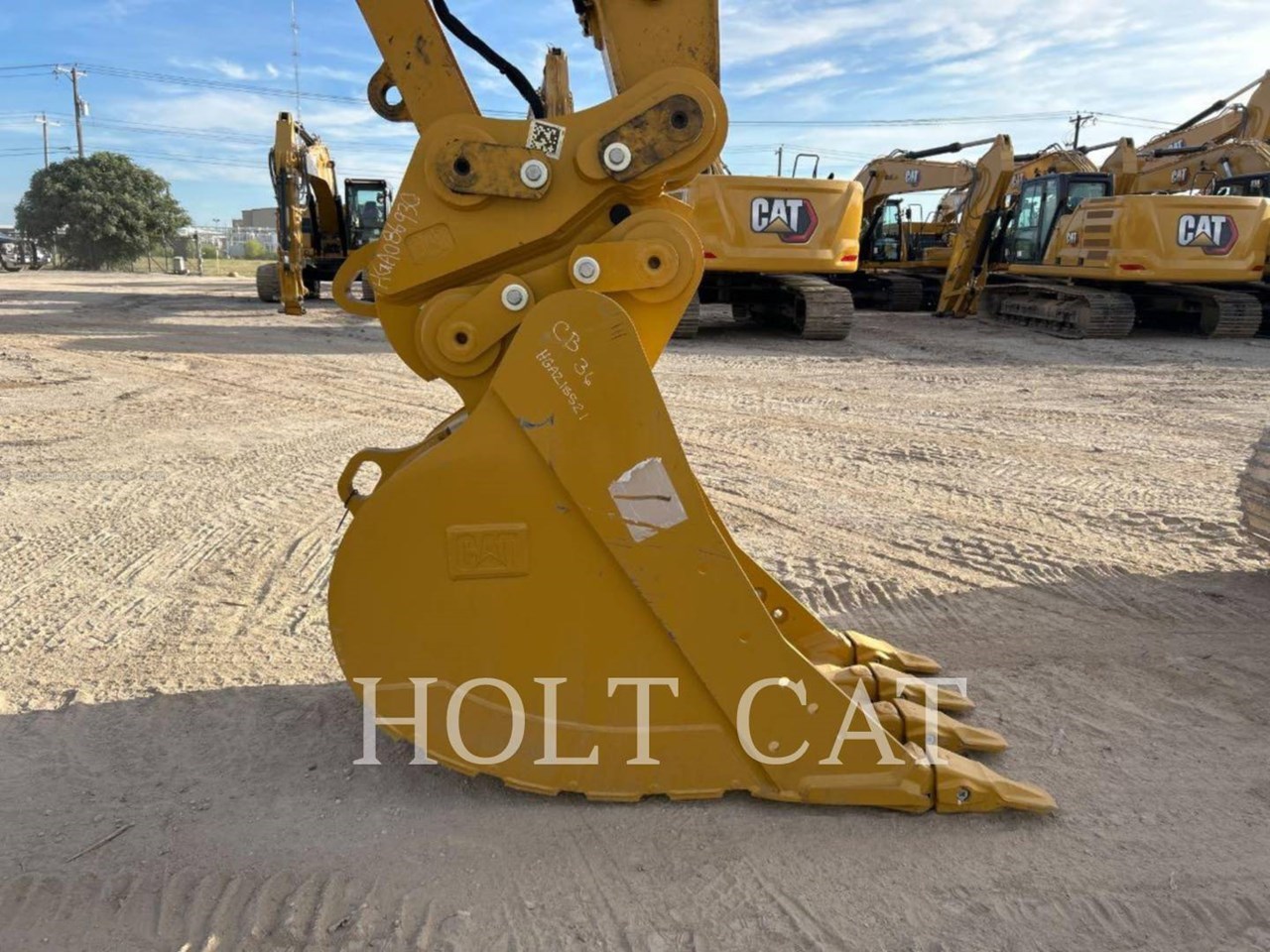 2023 Caterpillar 326 TC Image 10