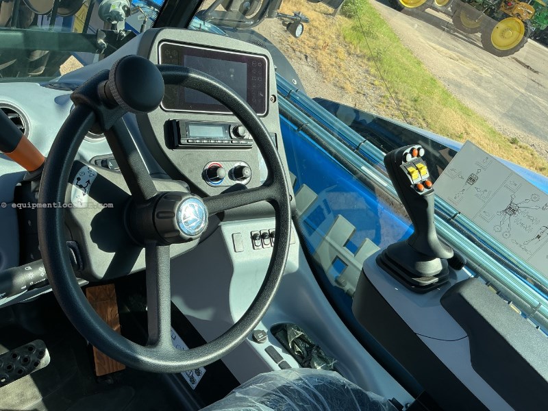 2025 New Holland TH7.42 ELITE Image 6
