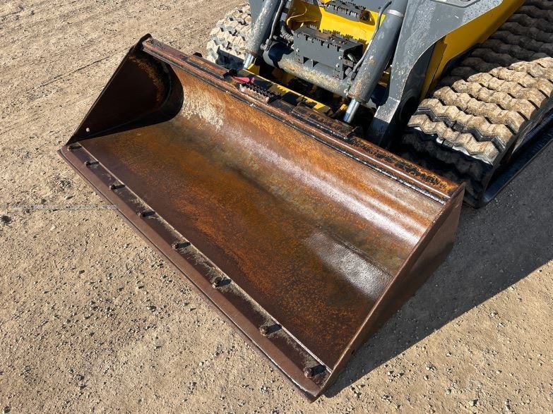 2020 John Deere 333G Image 10