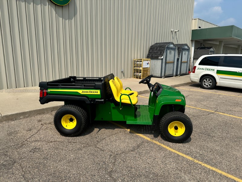 2025 John Deere TE 4X2 Image 2