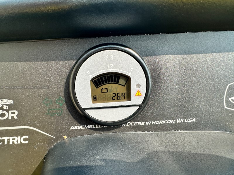 2025 John Deere TE 4X2 Image 11